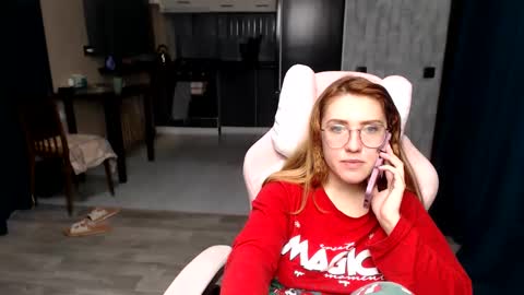 Snapshot of reginasmilee chatting on October 25, 3:58 am Regina online show from October 25, 3:58 am