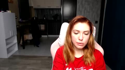 Snapshot of reginasmilee chatting on October 11, 11:51 pm Regina online show from October 11, 11:51 pm