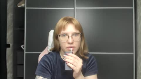 Snapshot of reginasmilee chatting on February 2, 4:15 am Regina online show from February 2, 4:15 am