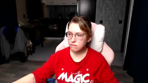 Snapshot of reginasmilee chatting on September 21, 11:47 pm Regina online show from September 21, 11:47 pm