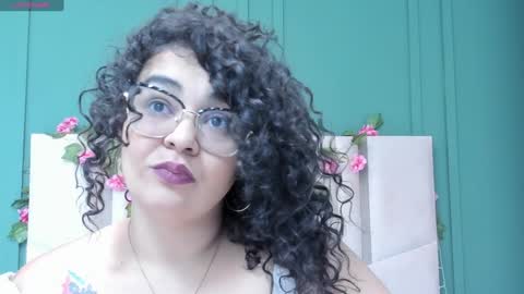 reginavegaa online show from January 23, 11:37 am