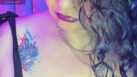 reginavegaa online show from January 11, 11:23 am