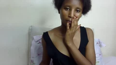 Snapshot of rellings_maya chatting on December 17, 12:56 am rellings-maya online show from December 17, 12:56 am