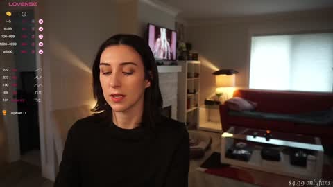 Snapshot of remibliss chatting on December 6, 8:39 pm Remi online show from December 6, 8:39 pm