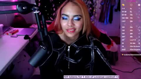 Snapshot of remidarklace chatting on March 11, 7:58 pm remidarklace online show from March 11, 7:58 pm