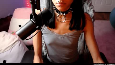 Snapshot of remidarklace chatting on January 12, 12:23 pm remidarklace online show from January 12, 12:23 pm