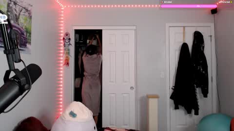 Snapshot of remidarklace chatting on February 4, 11:59 pm remidarklace online show from February 4, 11:59 pm