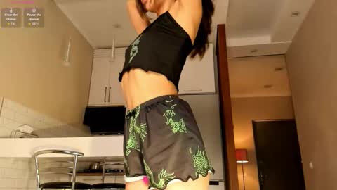 Snapshot of ren_esma chatting on November 2, 3:54 am Ren online show from November 2, 3:54 am