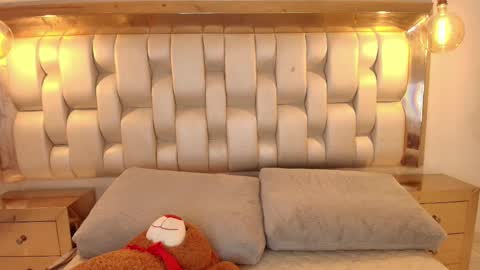 S T A C Y online show from October 2, 1:05 pm