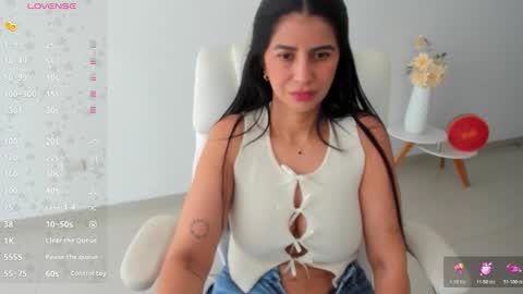 Snapshot of renata_t_ chatting on October 24, 4:58 pm RENATA online show from October 24, 4:58 pm