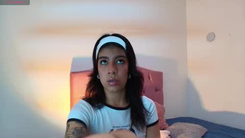 renata_velvet online show from April 17, 11:34 am