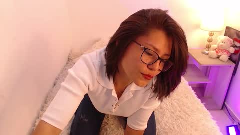 renataj online show from October 15, 1:46 pm