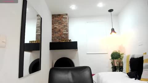 Snapshot of renataruiz_rr chatting on February 11, 12:04 pm online show from February 11, 12:04 pm