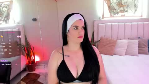 Snapshot of renataruiz_rr chatting on October 14, 12:08 pm online show from October 14, 12:08 pm