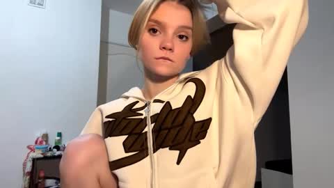 Tiffany online show from February 11, 11:28 pm