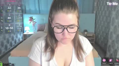 Snapshot of renee_turner chatting on September 22, 8:13 am renee_turner online show from September 22, 8:13 am