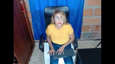 Rennata online show from March 1, 9:59 pm