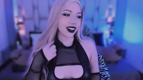 Reven  online show from February 20, 8:20 pm