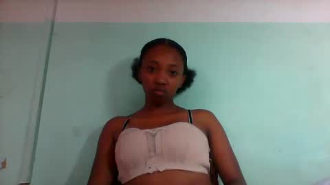 rhesa404090 online show from March 2, 5:08 am