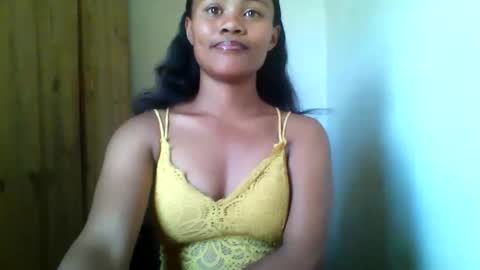 riaantsoa online show from October 4, 10:54 am