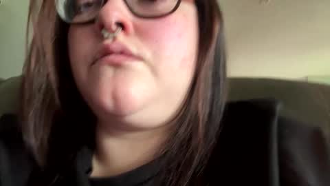 riah_babbie online show from May 21, 1:31 pm