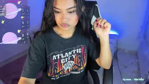 Snapshot of riana_kean chatting on February 13, 10:54 pm RianaK online show from February 13, 10:54 pm