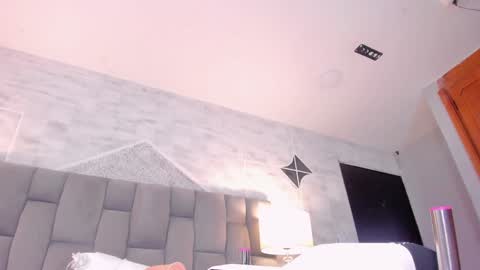 Riana online show from January 1, 12:00 pm