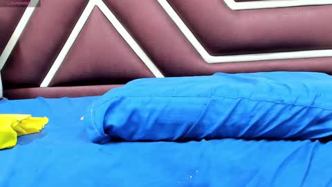 Snapshot of richells_ chatting on September 13, 2:58 pm Richells online show from September 13, 2:58 pm