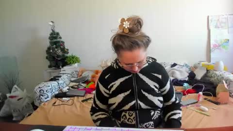 Anna - not anna - right Anna  online show from February 2, 12:26 pm