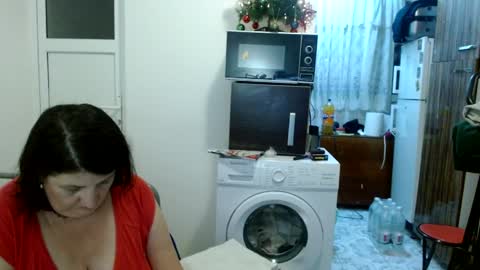 Snapshot of ridemerafsuzana chatting on December 6, 6:49 pm Ridemeraf online show from December 6, 6:49 pm