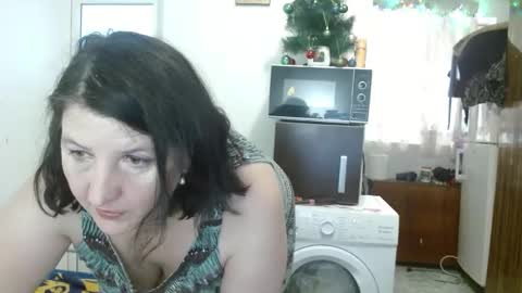 Snapshot of ridemerafsuzana chatting on January 2, 1:51 pm Ridemeraf online show from January 2, 1:51 pm