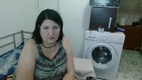 Snapshot of ridemerafsuzana chatting on January 3, 3:44 pm Ridemeraf online show from January 3, 3:44 pm