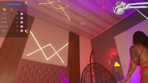 Snapshot of rihanna_rose chatting on October 12, 9:12 am Riha online show from October 12, 9:12 am