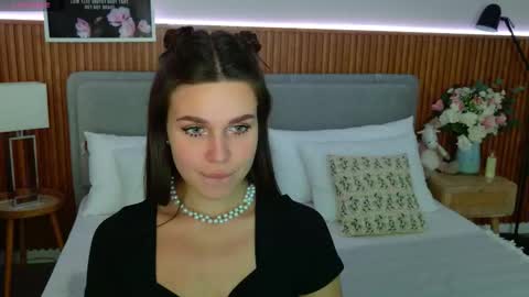 Snapshot of rihannariley chatting on September 19, 5:56 pm Rihanna online show from September 19, 5:56 pm