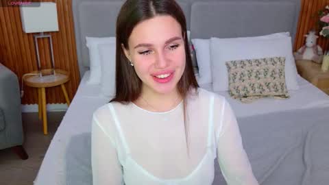 Rihanna online show from November 7, 6:13 pm