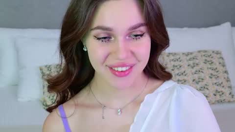 Rihanna online show from November 28, 5:38 pm