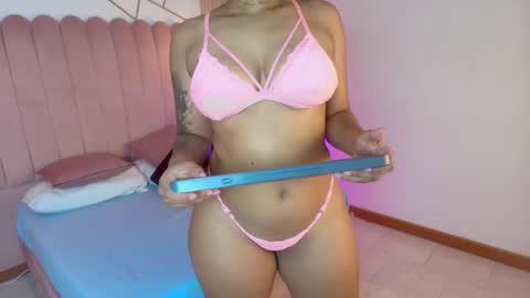 Snapshot of rileyallen01 chatting on October 2, 8:25 pm Rilley Allen online show from October 2, 8:25 pm