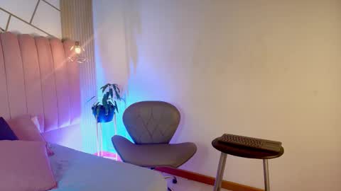 Snapshot of rileyallen01 chatting on October 8, 8:35 pm Rilley Allen online show from October 8, 8:35 pm