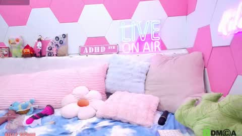 rileycyriis online show from November 19, 11:16 pm