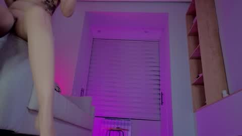 Snapshot of rileymee chatting on October 25, 3:08 pm rileymee online show from October 25, 3:08 pm