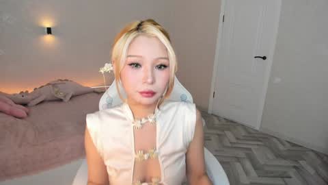 rileymee online show from January 18, 11:22 pm