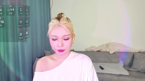 rileymee online show from December 21, 3:25 am