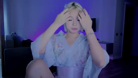 rileymee online show from November 17, 3:18 am