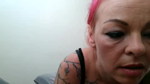 Snapshot of rileyraerhoads chatting on September 9, 5:46 pm rileyraerhoads online show from September 9, 5:46 pm