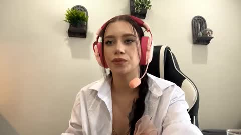 Emily online show from September 19, 8:35 am