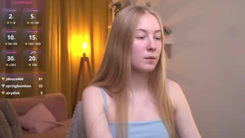 My friends call me Vivi or Rina online show from October 5, 3:17 pm