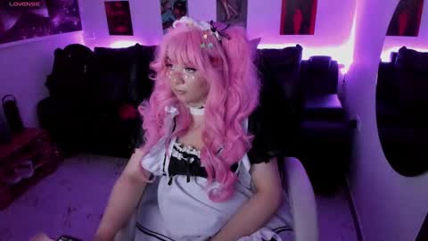 Snapshot of rini_bunny chatting on October 28, 6:19 am rini online show from October 28, 6:19 am