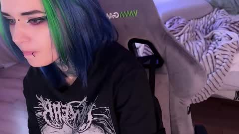 Snapshot of ripper_66 chatting on October 6, 12:33 pm DianaBrite fansl y online show from October 6, 12:33 pm