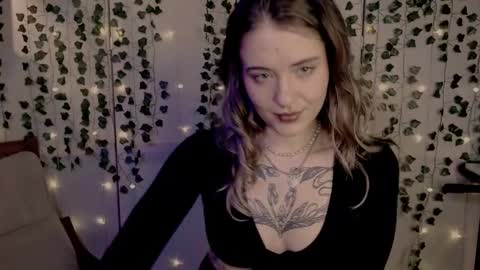 Snapshot of risha_laass chatting on January 30, 6:32 pm risha_laass online show from January 30, 6:32 pm