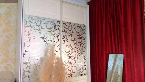 Alice online show from October 9, 3:27 pm